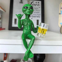 green Alien Statue Beer Drinking Alien Sculpture Home Decor Ornaments Resin Novelty Collectibles Funny Desktop Decoration